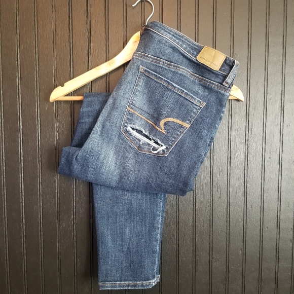 American Eagle Outfitters Denim - NO BID-BUNDLE Nwot American eagle distressed jegging